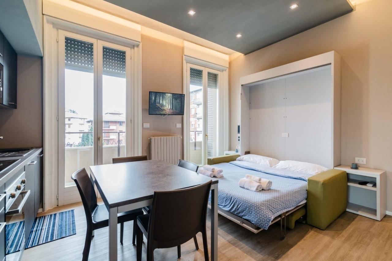 Pavia Tower - By Host4U Apartment Exterior photo