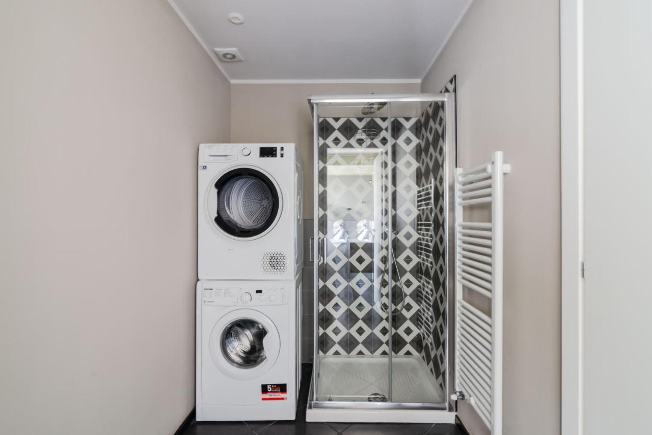 Pavia Tower - By Host4U Apartment Exterior photo